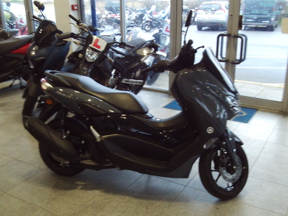 YAMAHA NMAX 125