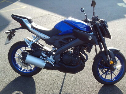 YAMAHA MT125